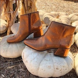 Barely Worn! Sole Society Bronze Booties